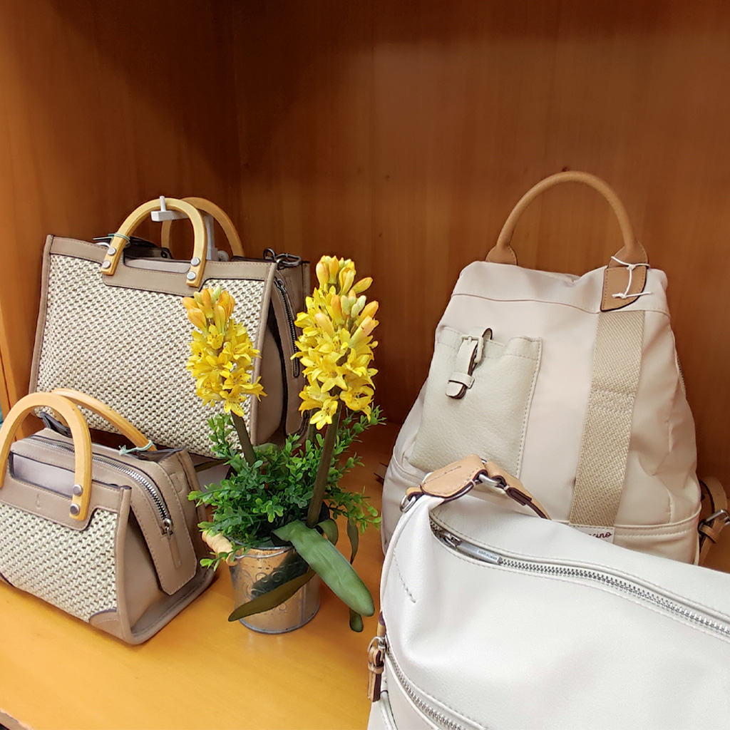 juego de bolsos de color beige de la temporada de primavera