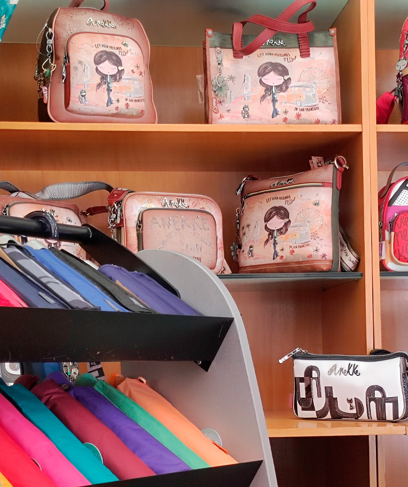 paraguas-y-bolsos-de-Anekke